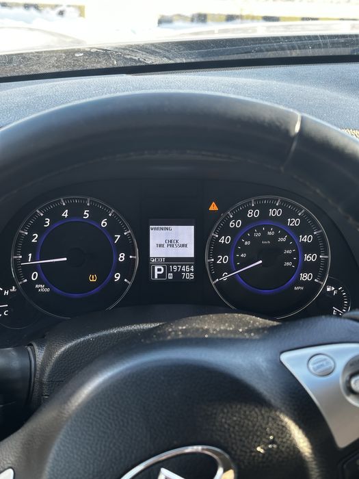 Infiniti FX 37 2013 3.7 AWD