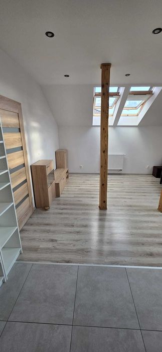 Przestronne mieszkanie na poddaszu 70m2