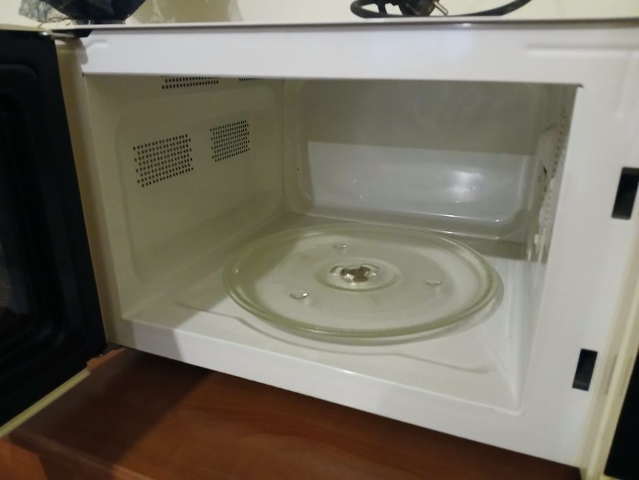 Microondas marca Becken