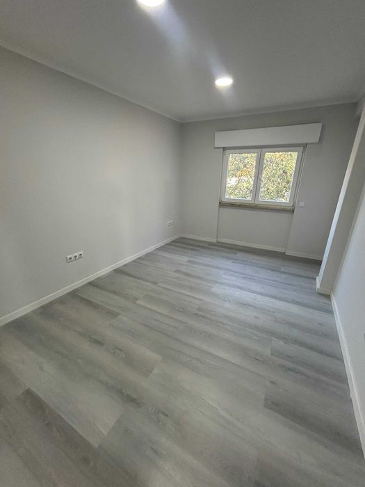 Vende-se apartamento T2 remodelado - Setúbal | VENDA PARTICULAR