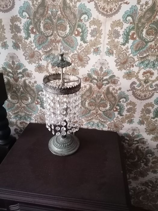 Candeeiros com pedras cristal