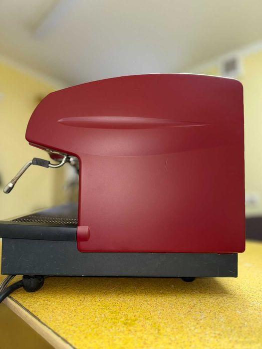 Кавомашина Faema