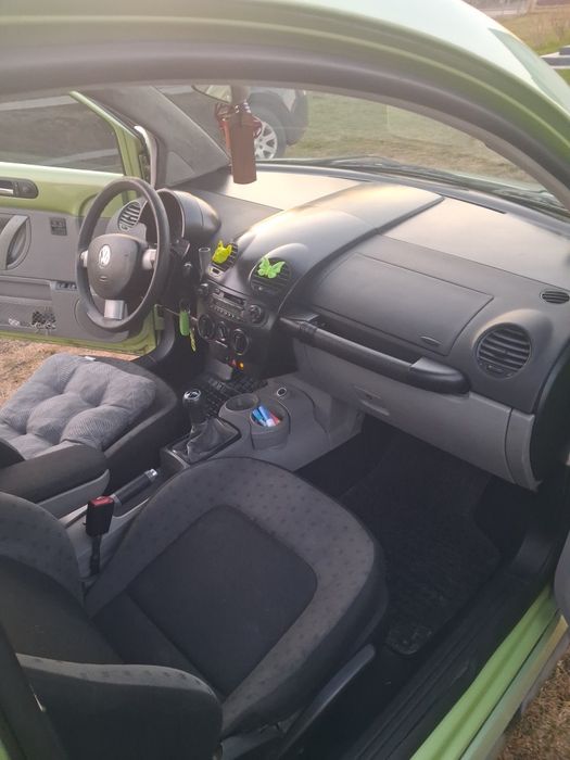 Volkswagen new beetle