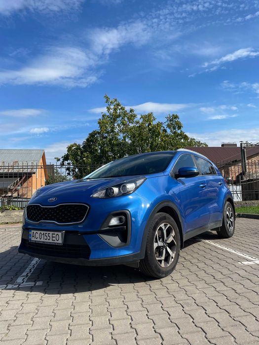 Продам Kia Sportage 2021 р. бензин 1.59 л автомат пробіг 53 тис. км комплектація Comfort+ км Гарантія у диллера до до 30.03.2028 р. на повному Каско