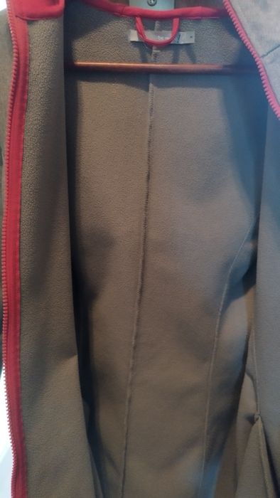 Płaszczyk ciążowy i po ciąży z kapturkiem dla dziecka