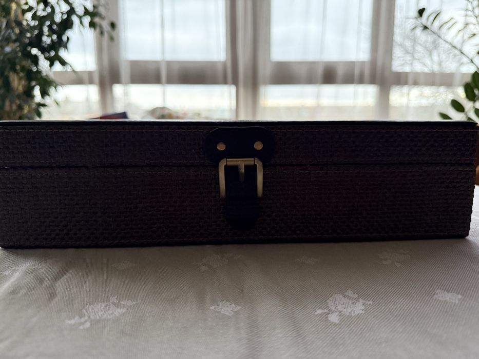 Шкатулка для хранения часов