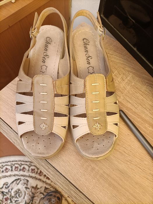 Босоножки  размер 39