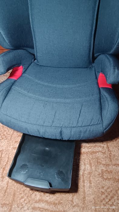 дитяче автокрісло (ЯК НОВЕ)