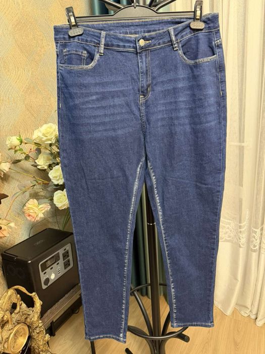 Брюки джинсы на разный вкус