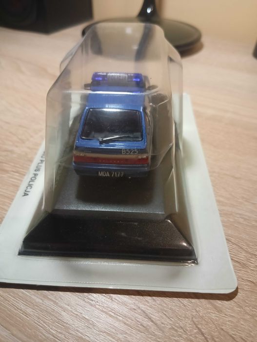 Polonez caro milicja