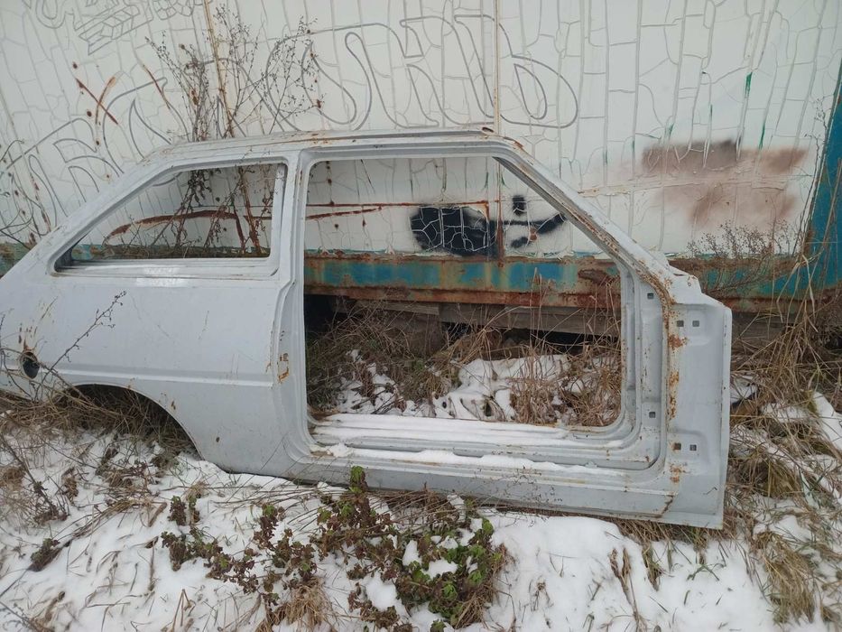 Боковина Таврія 11021 права