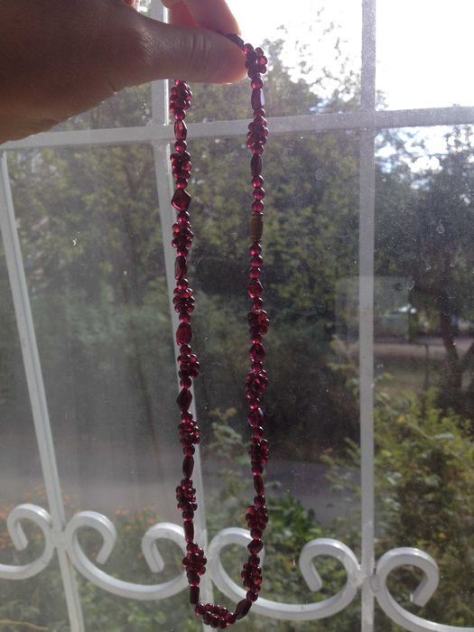Вінтажне Антикварне Намисто з натурального каменю Гранат альмандін.