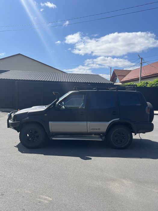 Nissan Terano 2.7