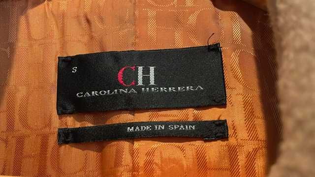 Casaco Carolina Herrera, camel