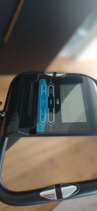 Bicicleta de Fitness em ótimo estado para desocupar. Perfeita para o treino diário em casa.