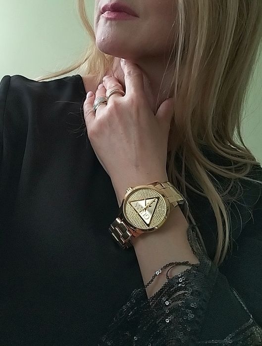 Знижка ! Годинник Guess Badge Gold, unisex