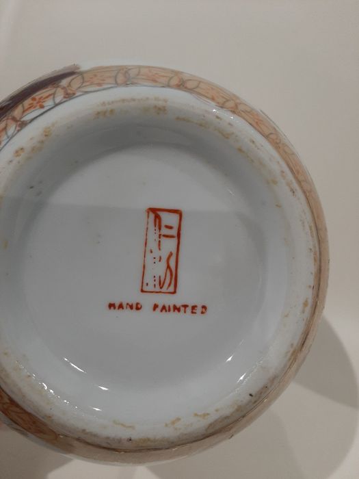 Peça antiga oriental pintada à mão