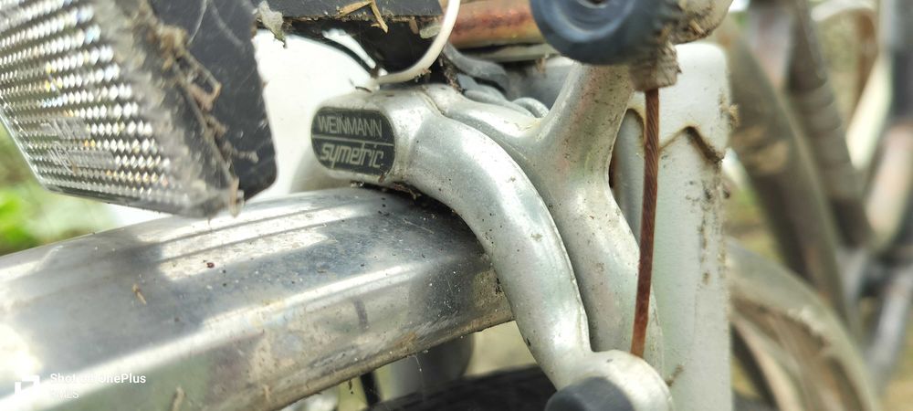 bicicleta clássica de senhora e de marca conceituada