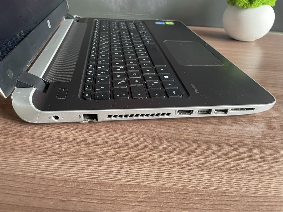 HP Core i5-5200U / SSD / GeForce GT830M / №43