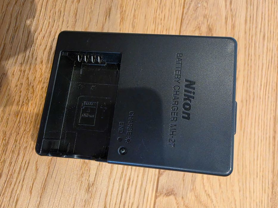 Nikon COOLPIX A DX (APS-C) - niski przebieg, stan idealny