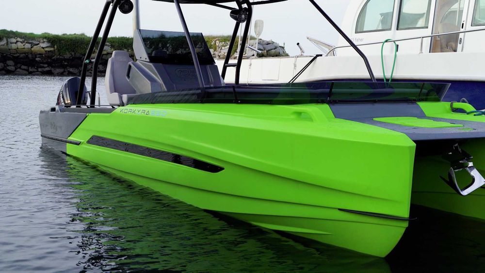 Catamaran KORKYRA 650 NOVO em HDPE