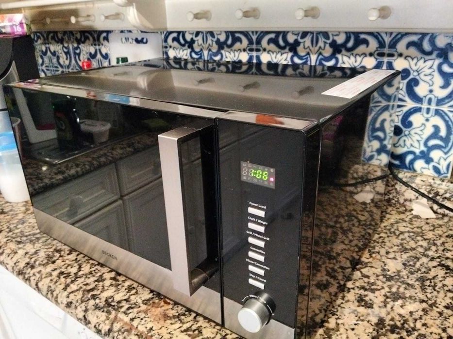 Microondas Becken 30 litros com grill