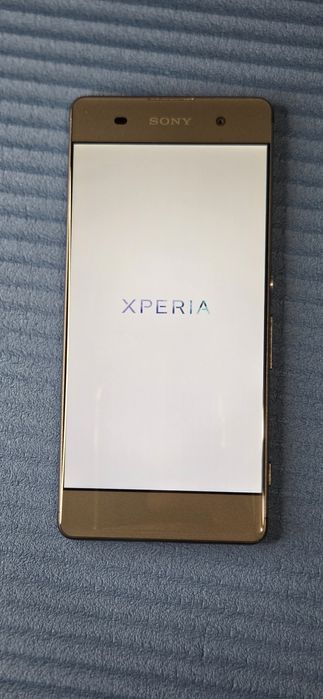 Телефон Sony Xperia XA Dual