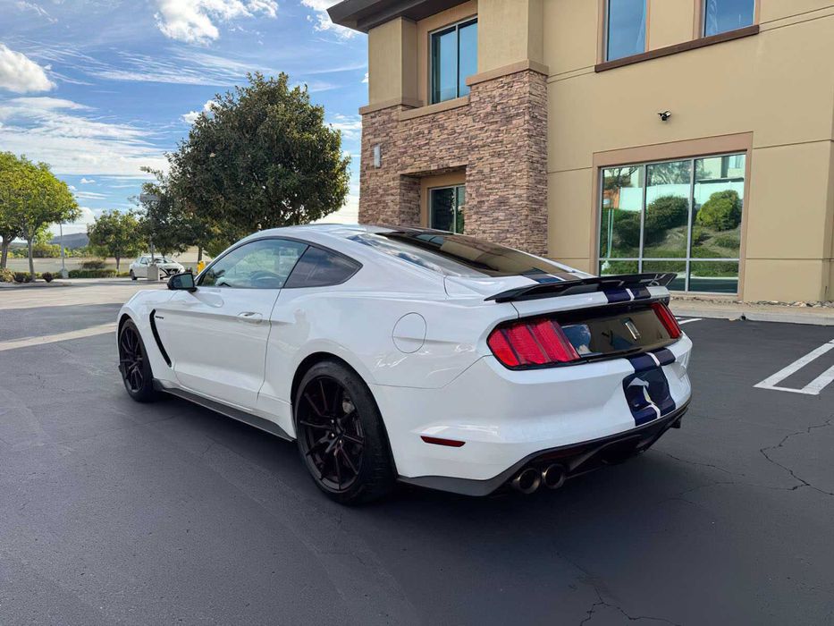 Ford Mustang Shelby GT350      2016