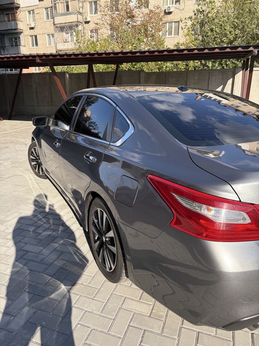 Продам Nissan Altima 2018
