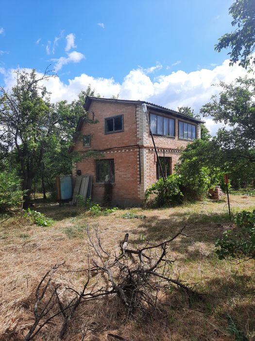 Продажа земельної ділянку з дачним будинком в Стрижавці