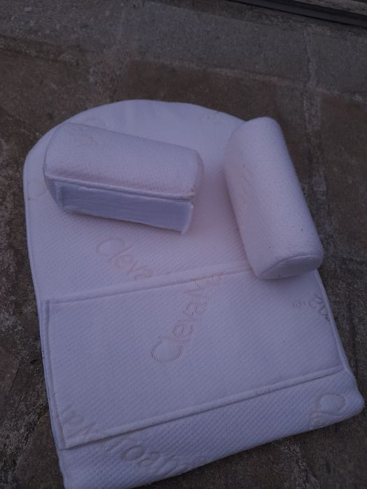 Almofada para bebé para evitar refluxo