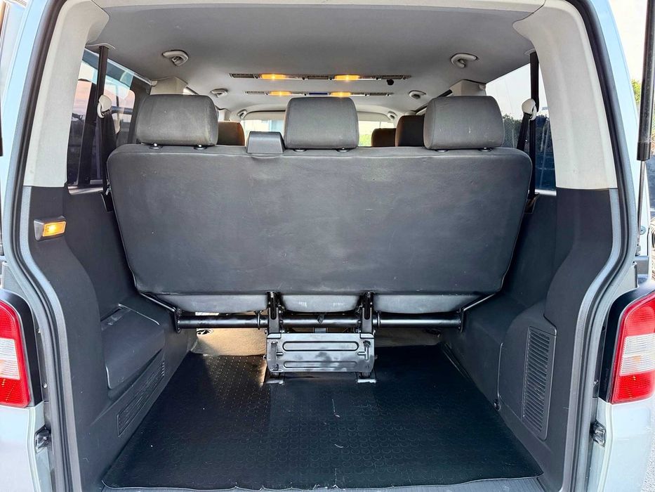 Volkswagen Caravelle — fotografia 12
