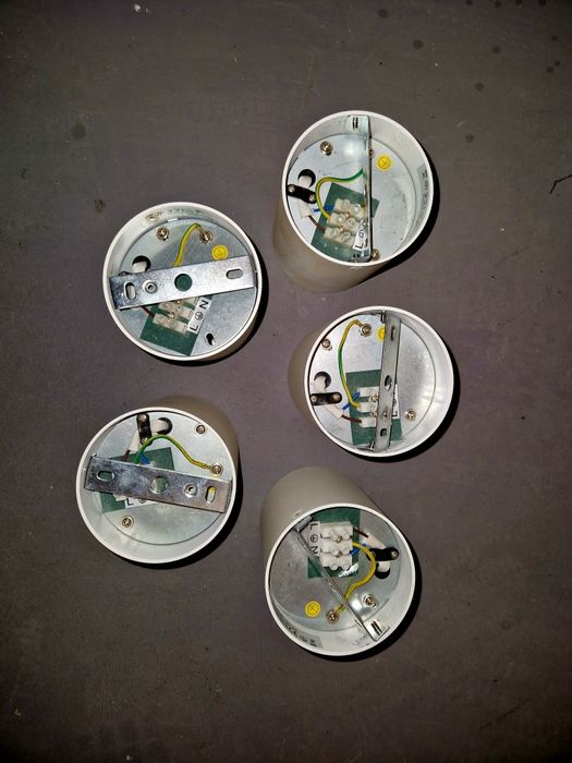 Oprawna natynkowa, oczko, tuba 5szt