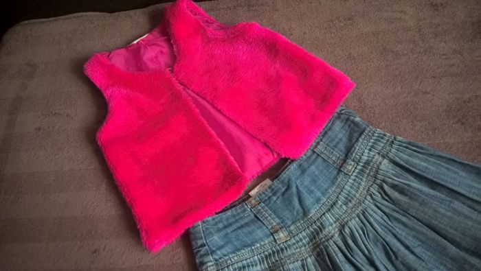 komplet- kamizelka, spódniczka