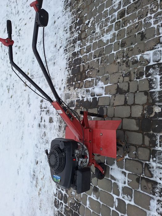 Glebogryzarka spalinowa silnik Honda