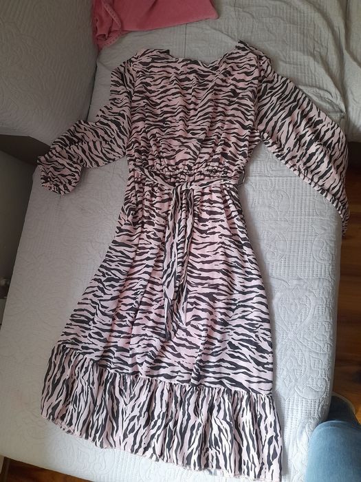 Sukienka w zeberke 38/40