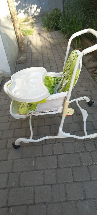 Столик для годування