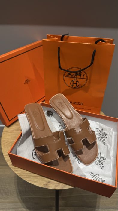 Шлепки тапки hermes коричневые наличие