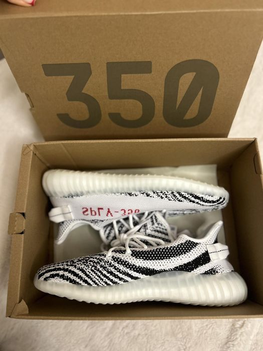 Adidas Yeezy Boost 350 V2 kolorystyka "ZEBRA"