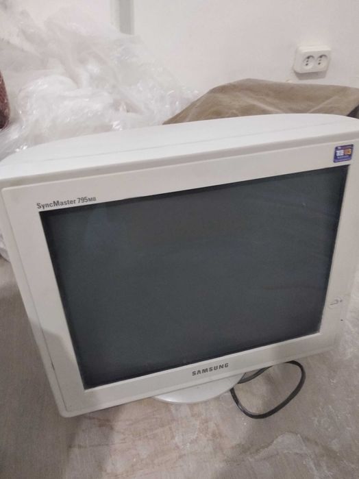 Продам монітор б/в