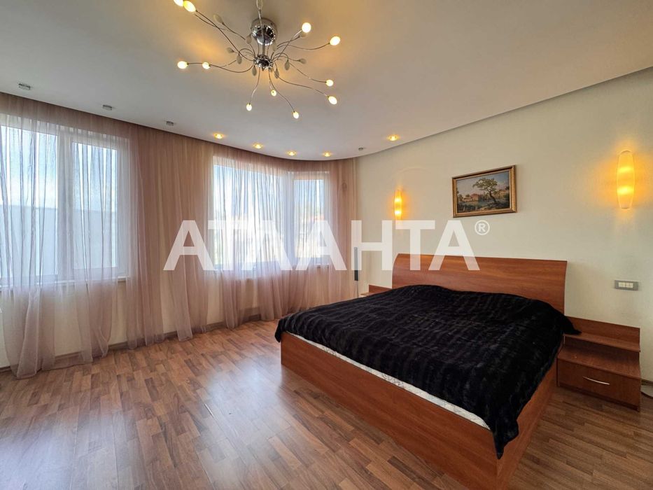 Квартира з дорогим ремонтом в  ЖК «Чудо-Город» 90 м²