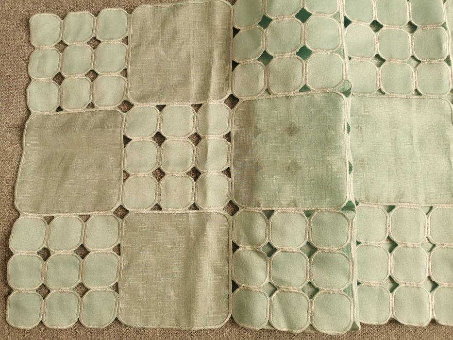 Bieżnik na stół ławę 160x35cm miętowy zielony