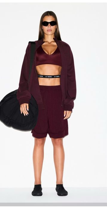 Nike Skims бордовий костюм