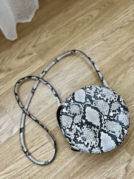 Сумка кругла Mango зміїний принт