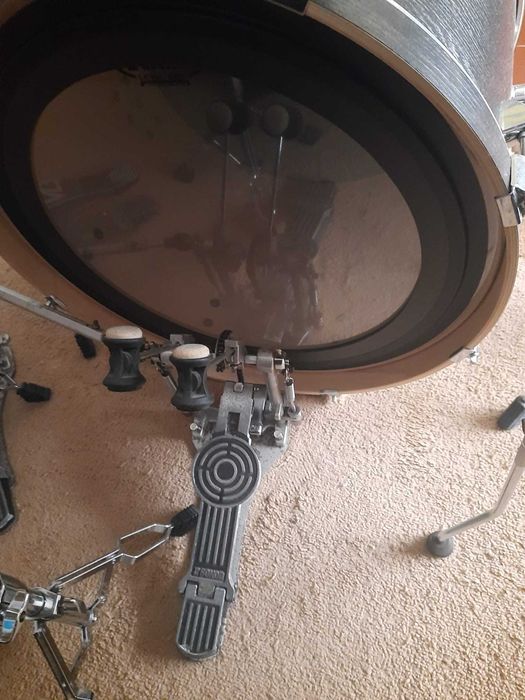 Bateria tama imperialstar (4 timbalões, acabamento em madeira)