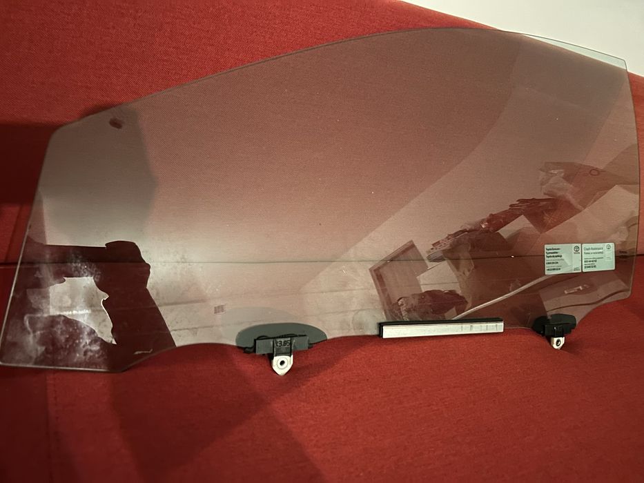 Szyba boczna przednia lewa Toyota Corolla e16 e18 orginał!