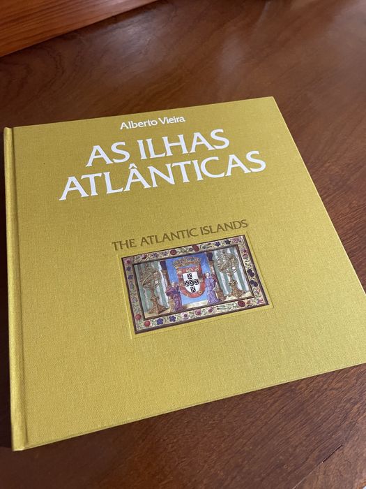 Livro Filatélico CTT - 'As Ilhas Atlânticas'