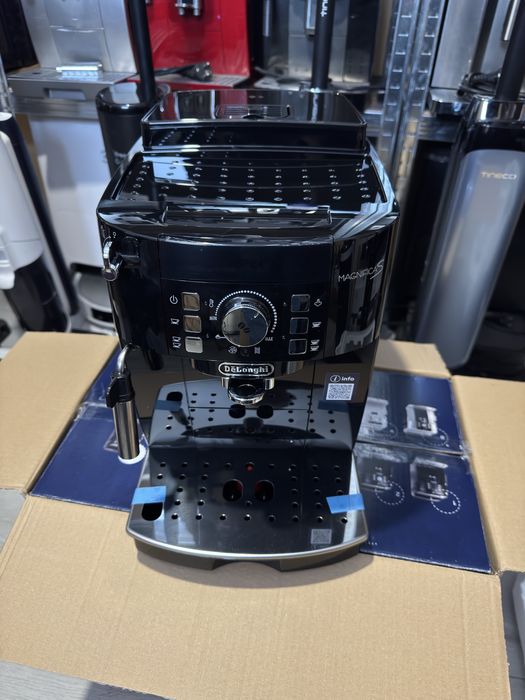 Кофемашина Delonghi ECAM 22.110 magnifica s