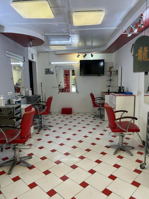 Оренда місця в салоні краси «Каре» !