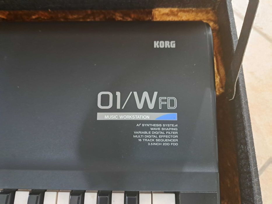 KORG 01/W FD | Legendarna Workstation Syntezator | Dedykowany CASE